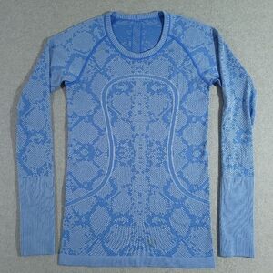Lululemon Women's Swiftly Tech Long Sleeve 6 Top Blue Thumbholes Sweat Wicking